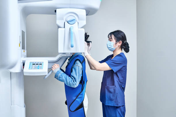 Best Dentist Open on Weekends  in Moyock, NC